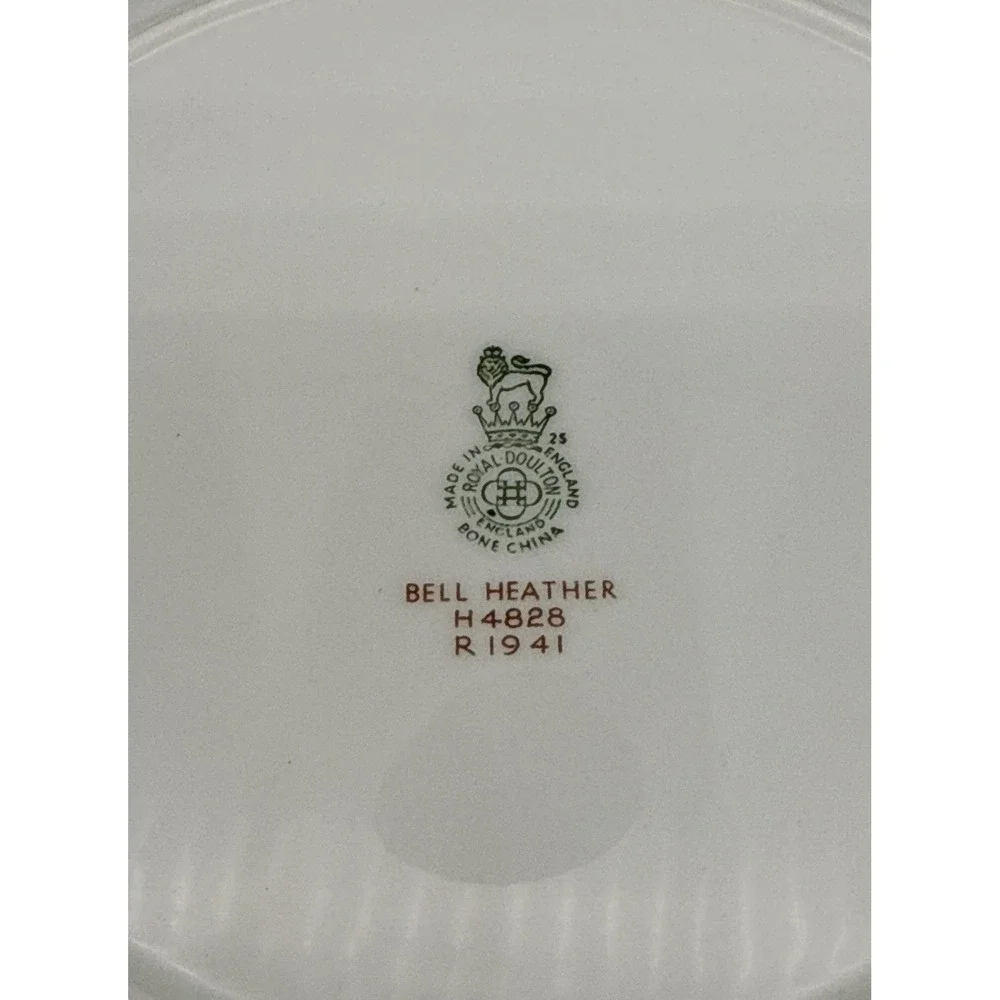 Royal Doulton Bell Heather H4828 Bone China Dinner Plate Scalloped Swirl 10.5
